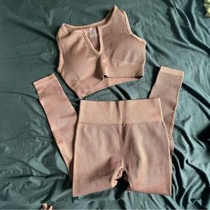 Brown 2 piece workout set 🤎